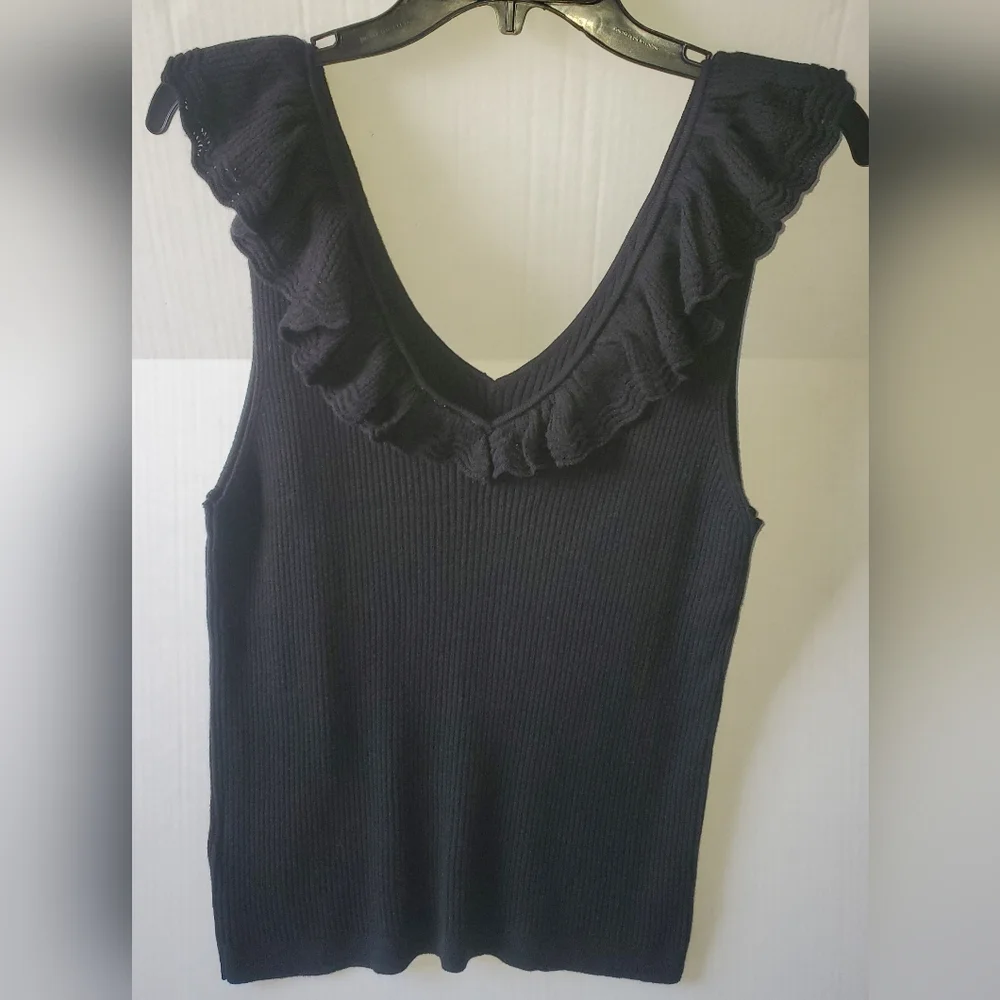 GAP Factory Women's Sleeveless Ruffle Edge Sweater Tank Top Sz XXL BLK - Picture 10 of 13